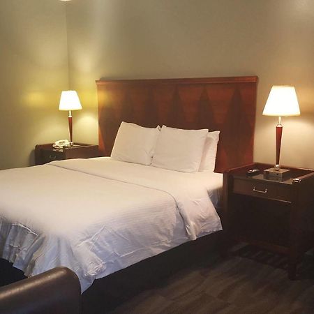 Jefferson Inn And Suites エクステリア 写真