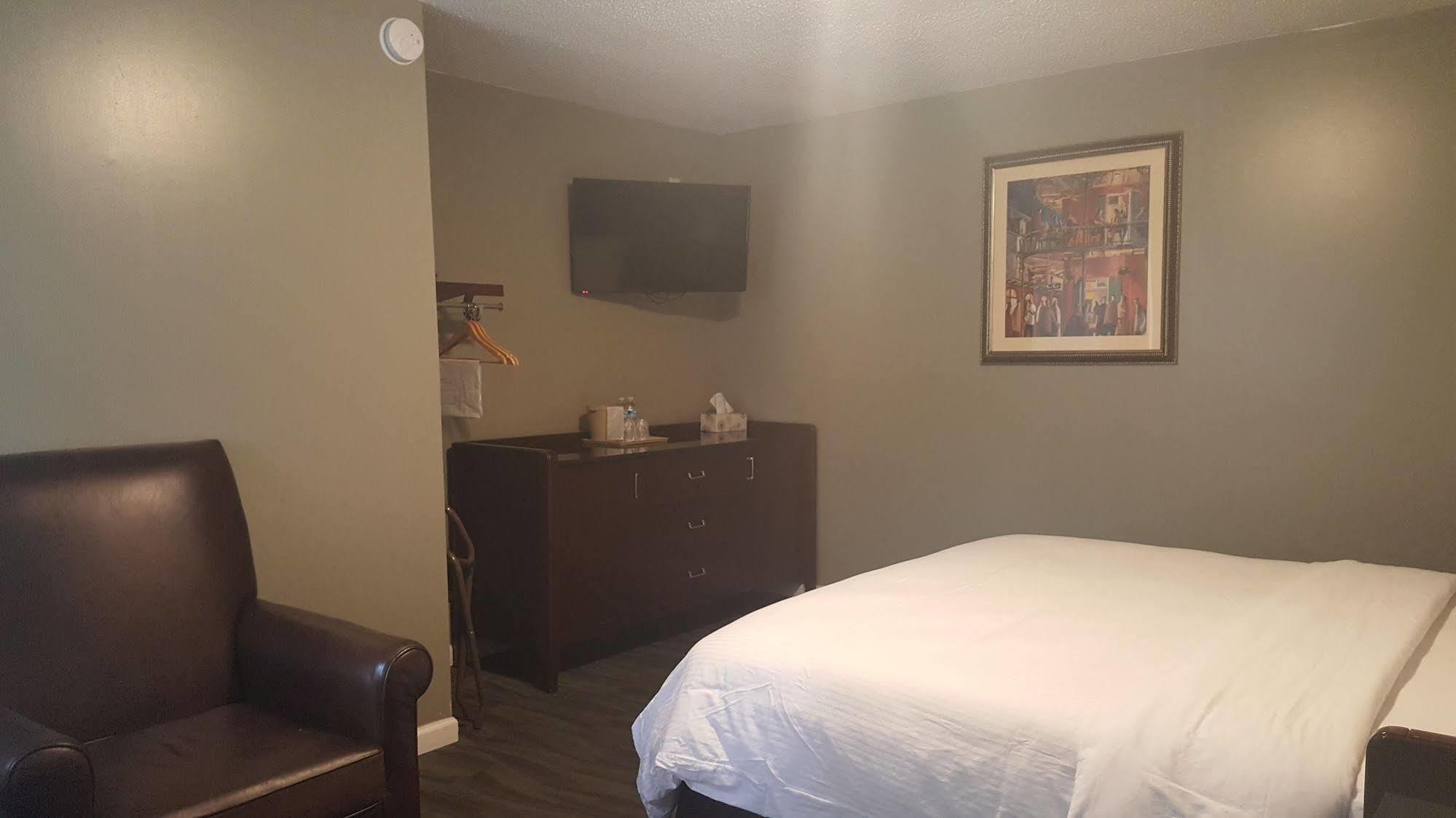 Jefferson Inn And Suites エクステリア 写真